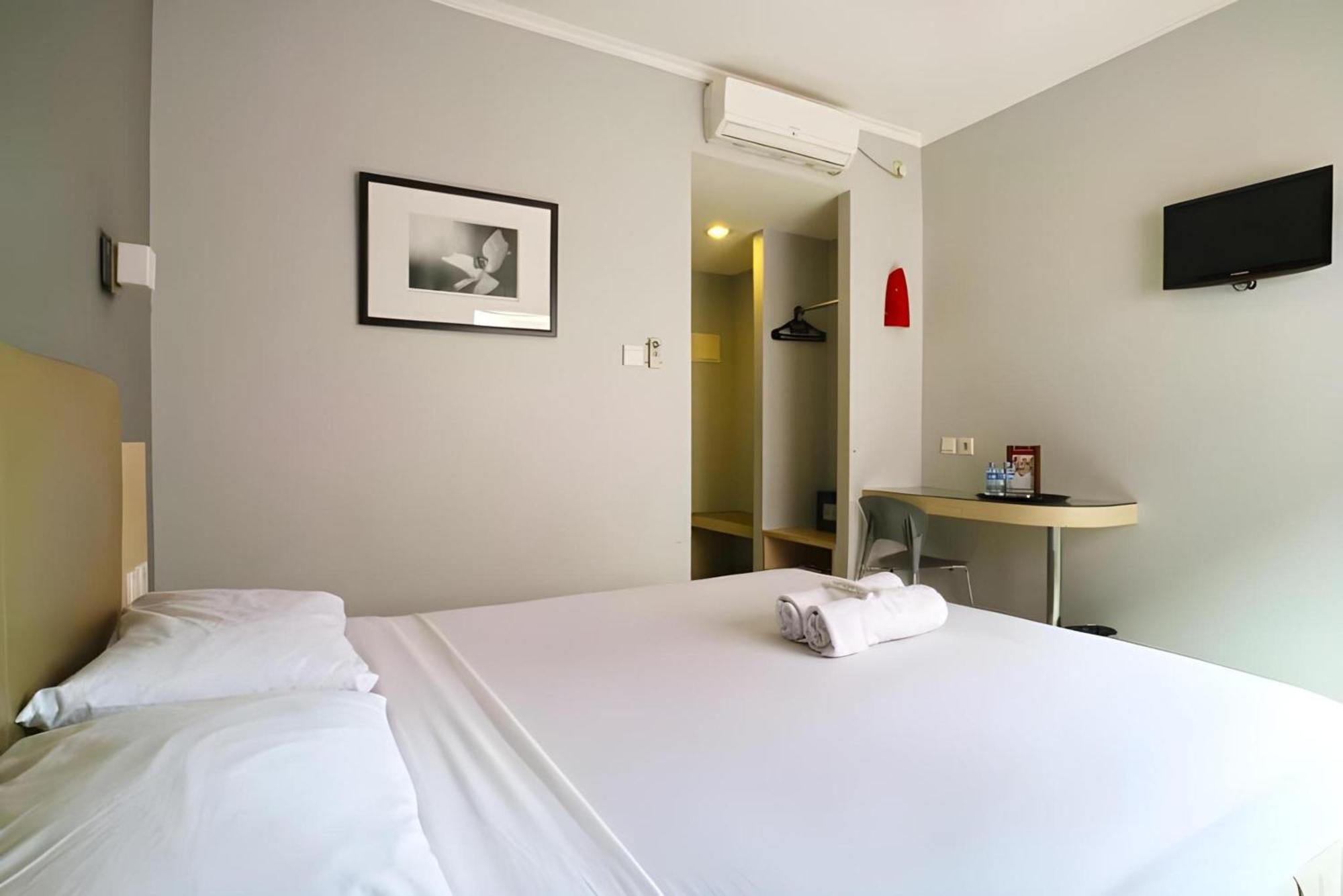 Collection O Hotel Antara Yakarta Exterior foto